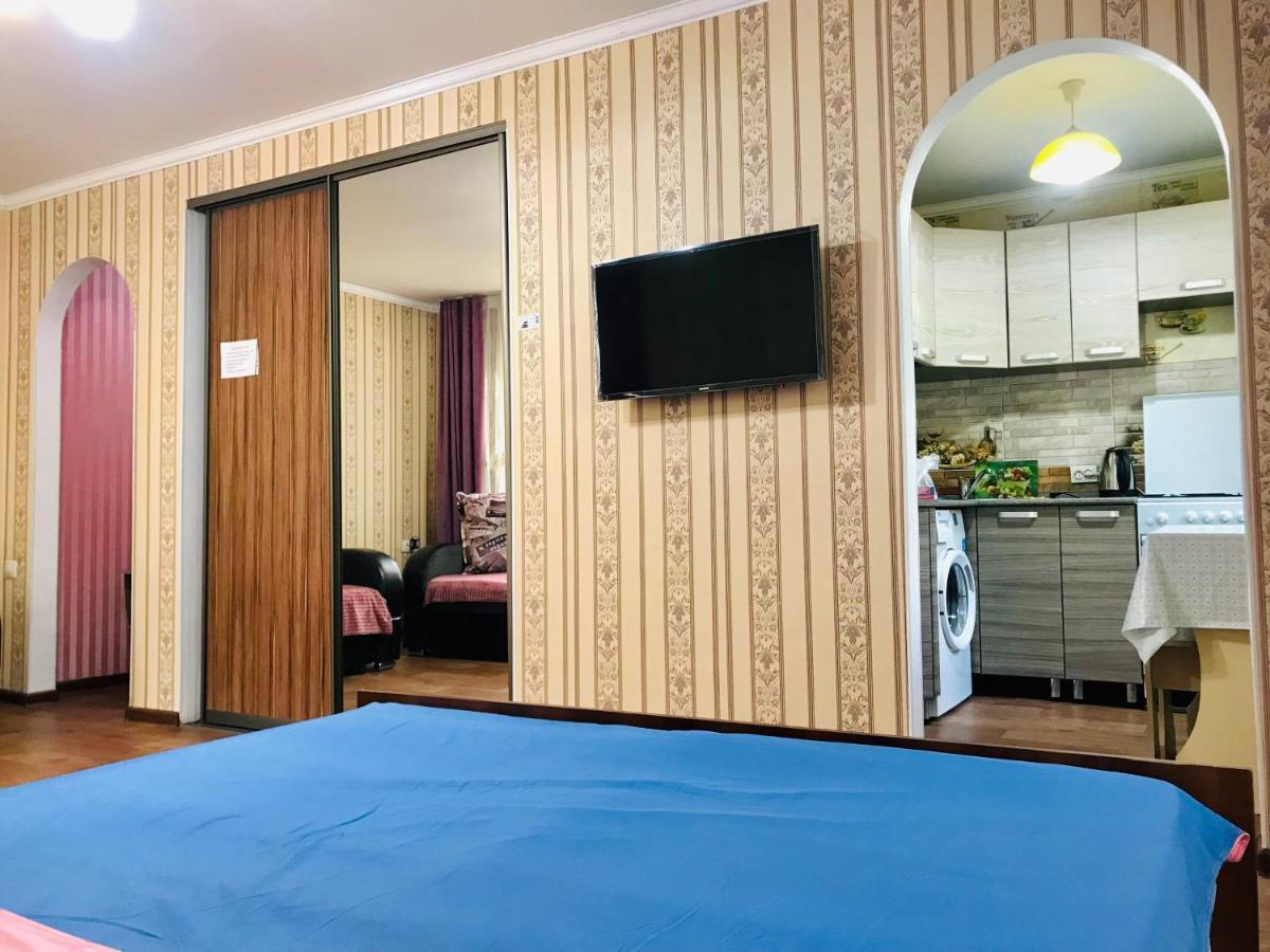 Apartaments In The City Center Karaganda Luaran gambar